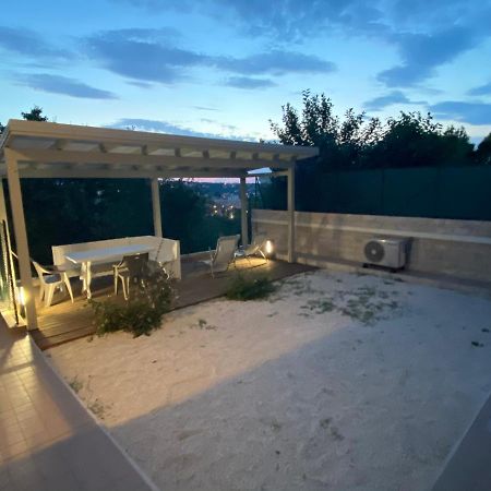 Il Parco Di Yuki Apartment Ancona Ngoại thất bức ảnh